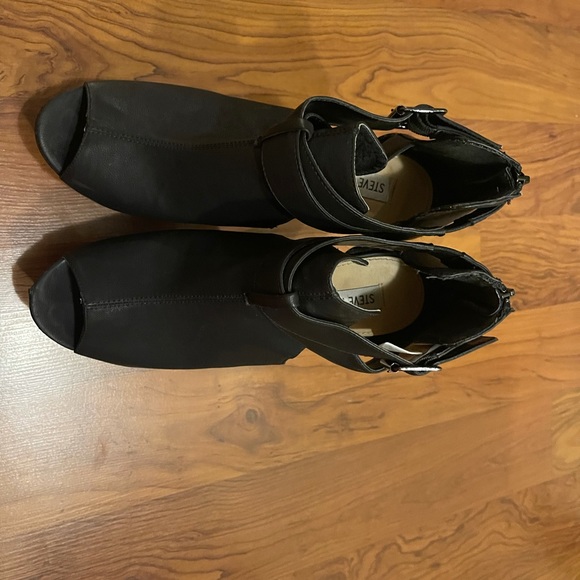 GARDO PU UPPER/PU LINING SOCK RUBBER PLASTIC OUTER SOLE - Wore less than 5X’s - Picture 4 of 5